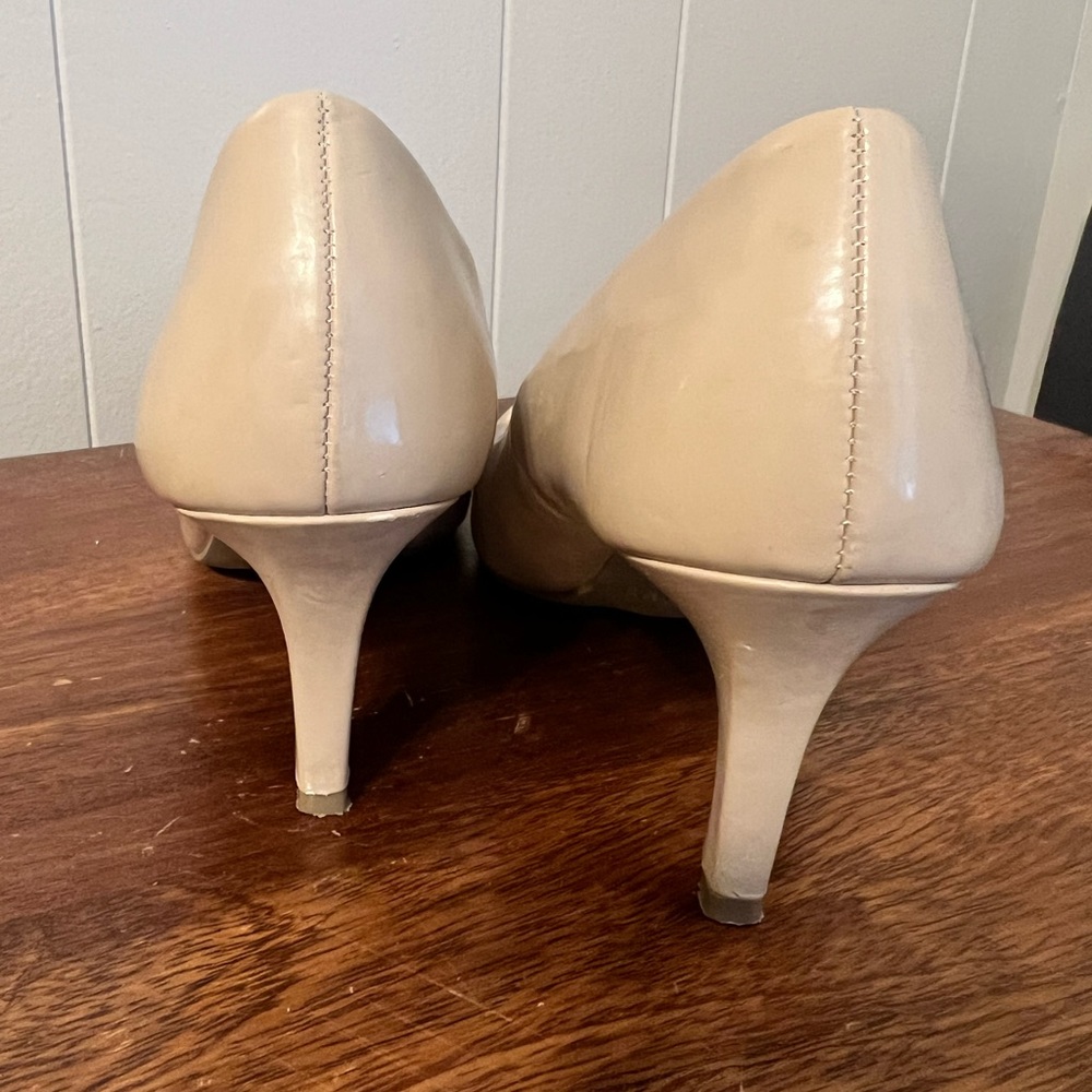 Comfort Plus by Predictions Nude Heels Size 9.5 - Picture 4 of 9